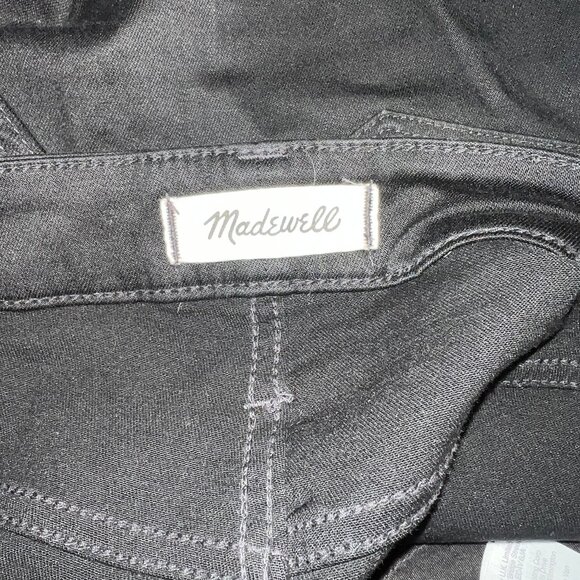 Curvy 10" High-Rise Skinny Jeans Black - Picture 3 of 6